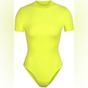 SKIMS fits everybody T-shirt bodysuit size 3X